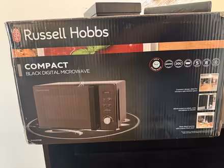 Photo of free Near new microwave in box (Cardiff City Centre CF10) #1