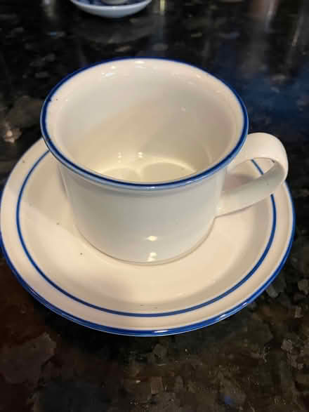 Photo of free 11 cups and 20 saucers (White Oaks area of San Carlos) #2