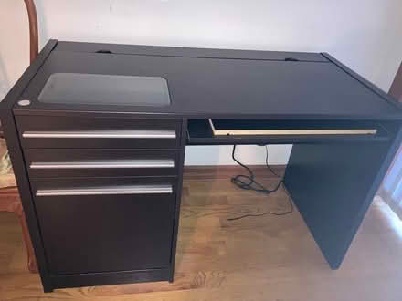 Photo of free Computer desk (Rego park) #1