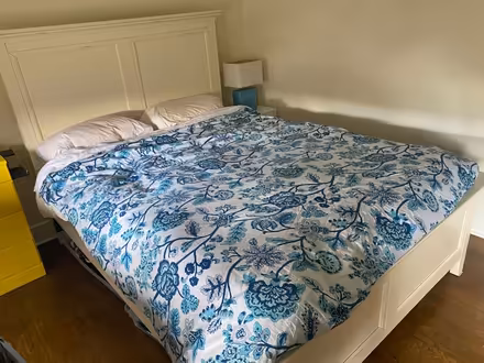Photo of free Queen bed (Madison Beach, Seattle) #1