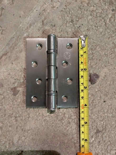 Photo of free 6 hinges (Tetbury GL8) #1