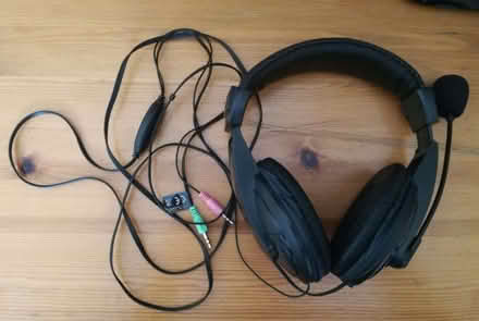 Photo of free PC Headset/Headphones with Microphone (Westhoughton BL5) #1