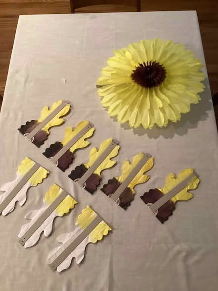 Photo of free 9 paper flowers (Catonsville near old EC) #1
