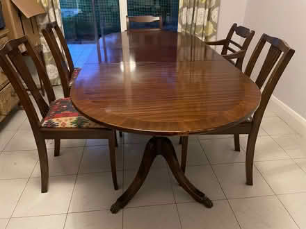 Photo of free Dining table and 5 chairs (AL1) #2