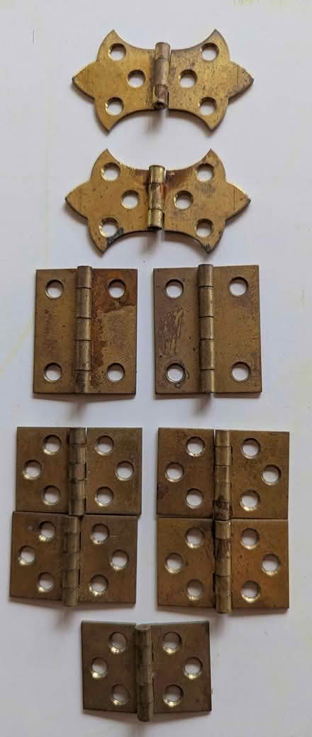 Photo of free hinges (N Leverett) #1