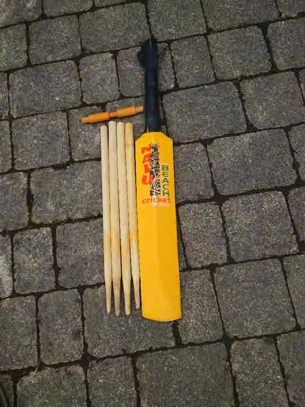 Photo of free Child's cricket set (Bear Flat) #1