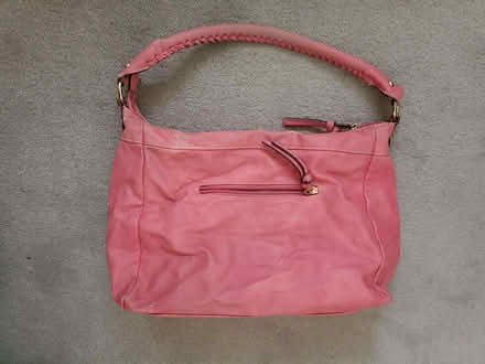 Photo of free Handbag Pink Useable (New Penshaw NE38) #2