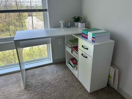 Photo of free Desk (Near Shady Grove Metro Station) #1