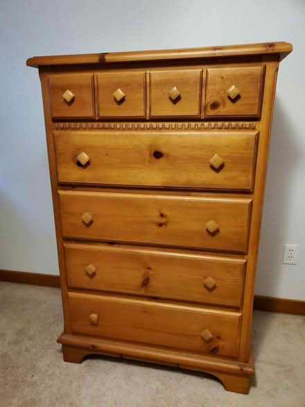 Photo of free Five-drawer dresser, real wood (Ravenna) #4