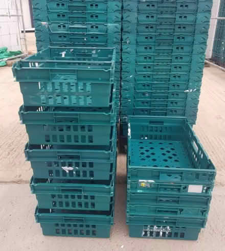 Photo of Bail arm crates (LE12, barrow upon soar) #1