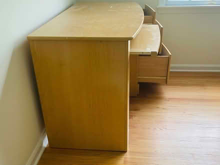 Photo of free Desk with drawers (Skillman, NJ) #4