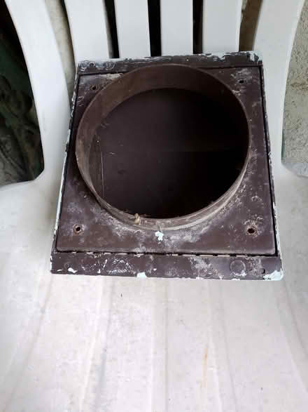 Photo of free Ventilation louvre for 4" duct (Bucknell SY7) #1