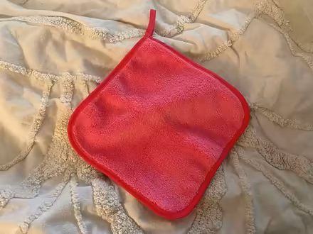 Photo of free Makeup remover cloth - used (midtwn) #1