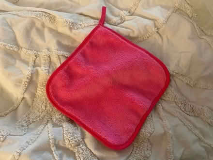 Photo of free Makeup remover cloth - used (midtwn) #1