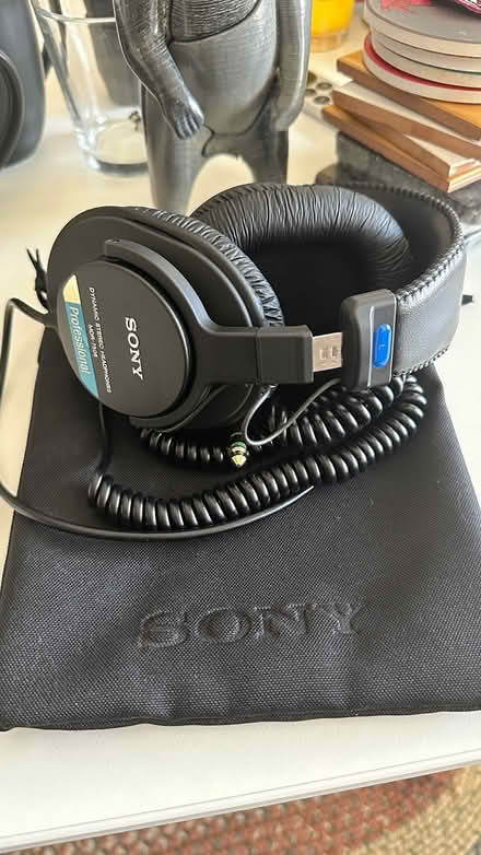 Photo of free New Sony professional headphone (Jersey city) #1