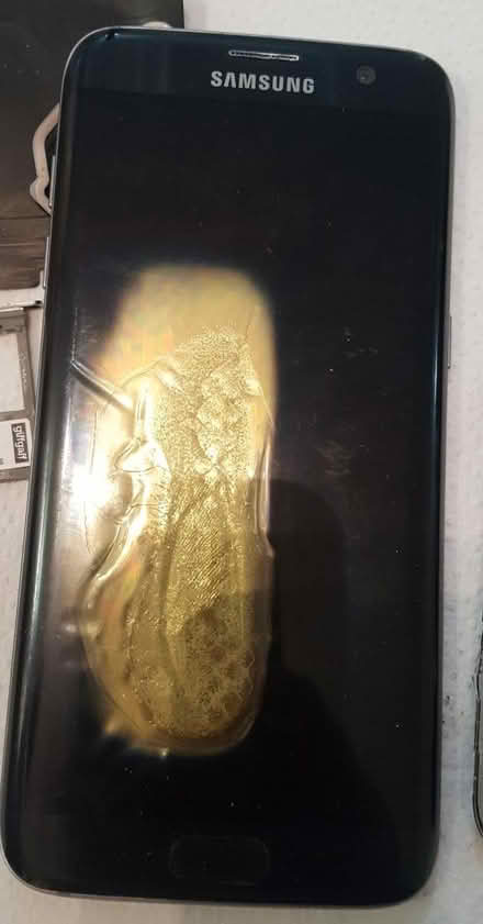 Photo of Old Samsung Galaxy S7 Edge (Newquay TR8) #1