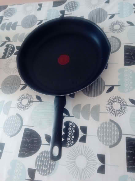 Photo of free Very large Tefal pan (excellent condition, like new) (Oxford OX1) #4