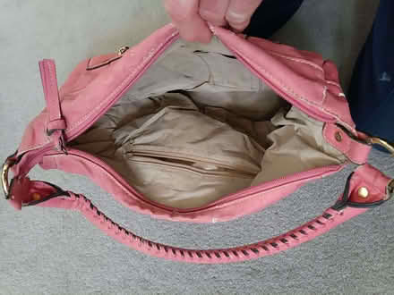 Photo of free Handbag Pink Useable (New Penshaw NE38) #3