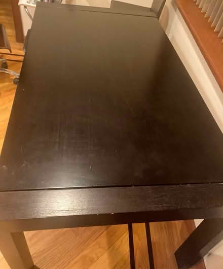 Photo of free Dining room table (Rego park) #1