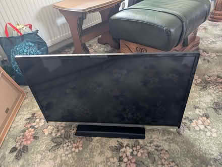 Photo of free Television (TV) 32in (Hednesford WS11) #1