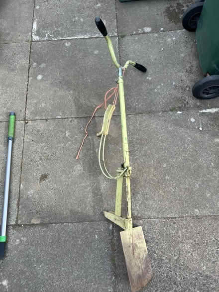 Photo of free Automatic Spade (Gyle EH12) #1