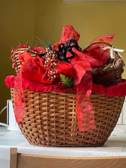Photo of free Wicker baskets lined and decorated. (Bedford MK40) #4