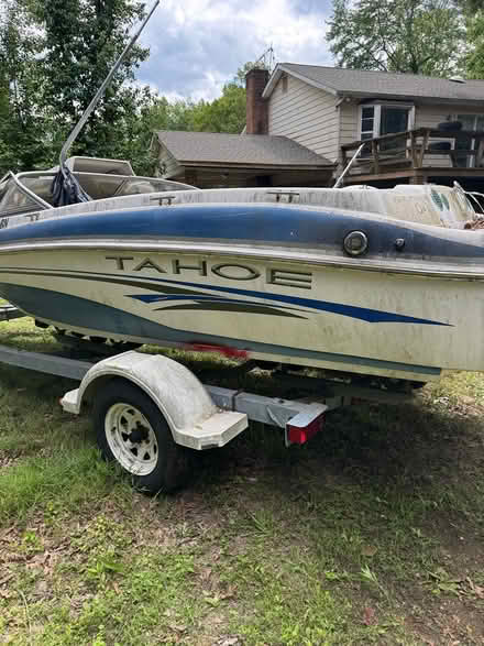 Photo of free Boat (Rt 228 and Rt 301 Waldorf MD) #3