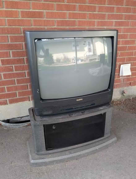 Photo of free TV stand (near 777 Fieldings Drive) #3