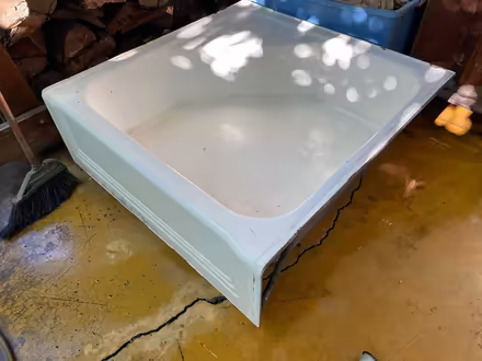 Photo of free Cast Iron Bathtub approx. 3' x 3' (west Burbank) #2