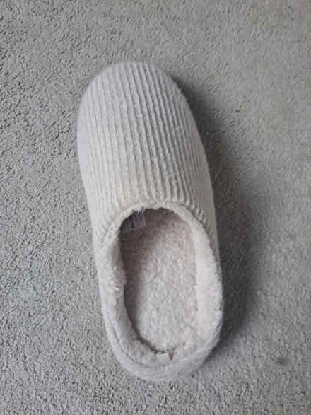 Photo of free Right sided slipper size 7-8 Womens (Heswall) #1
