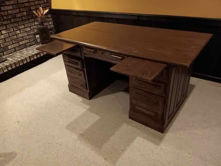 Photo of free Desk (Middleburg Heights) #4