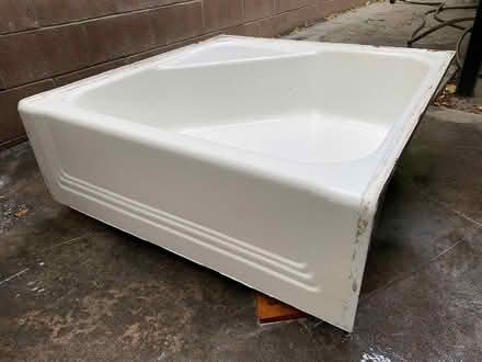 Photo of free Cast Iron Bathtub approx. 3' x 3' (west Burbank) #4