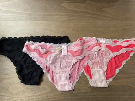 Photo of free women's underwear (Bloor/Brunswick area) #2