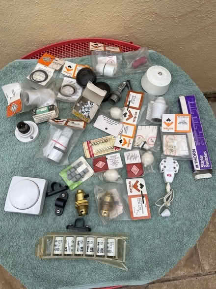 Photo of free Various electrical bits and bobs (Kingsway) #1