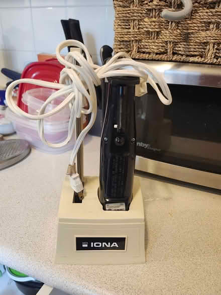 Photo of free Electric carving knife (Glen cairn) #1