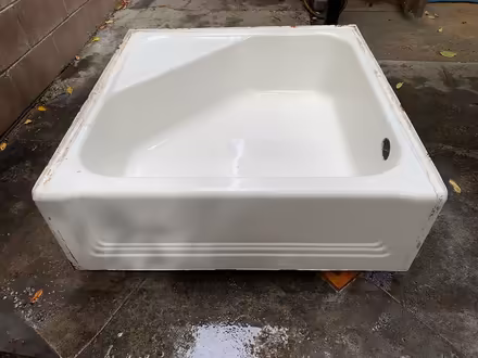 Photo of free Cast Iron Bathtub approx. 3' x 3' (west Burbank) #3
