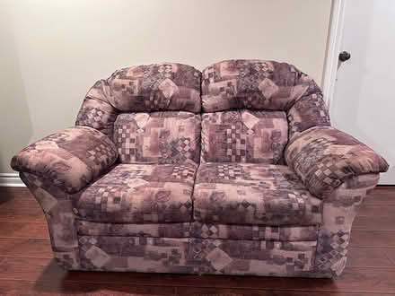 Photo of free couch and loveseat (Pierrefonds West) #2