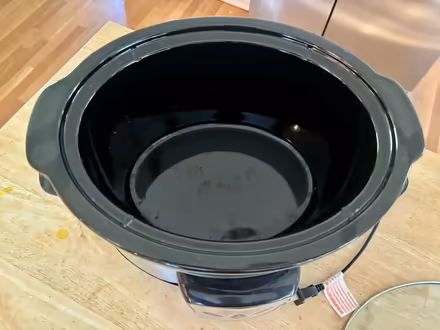 Photo of free Crockpot (Shirlington area) #2
