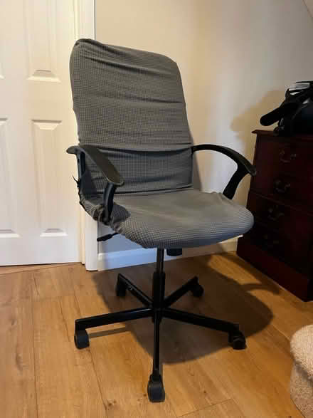 Photo of free Office chair (woking) #2