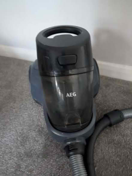 Photo of free AEG Bagless Vacuum Cleaner (Amersham Hill HP11) #2