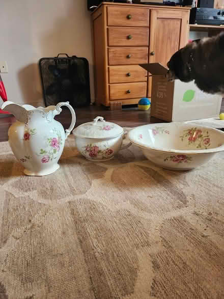 Photo of free China pieces (Glen cairn) #1