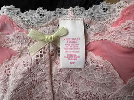 Photo of free women's underwear (Bloor/Brunswick area) #3