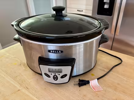 Photo of free Crockpot (Shirlington area) #1