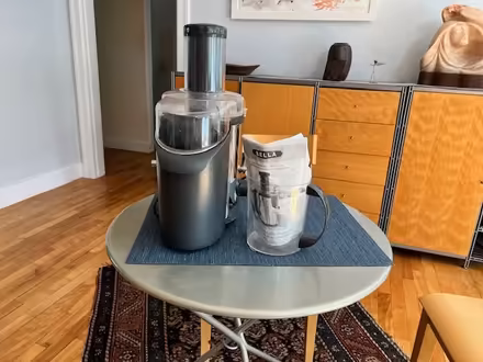Photo of free juicer from Bella (Newton centre) #1