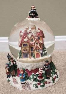 Photo of free Lighted (not really), Musical (yep!) Snow Globe #1