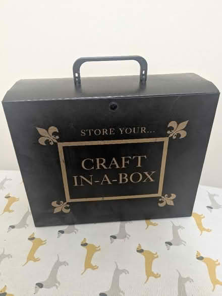 Photo of free Plastic craft storage box (Oakhurst SN25) #1