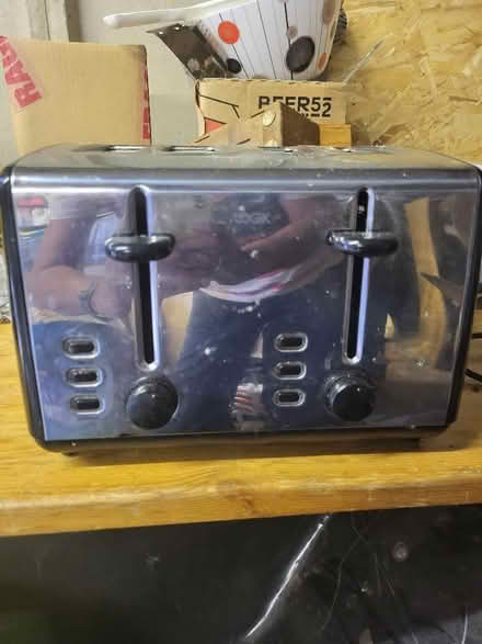 Photo of free Toaster 4 slice (Round Green LU3) #1