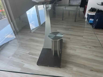 Photo of free beautiful glass table w base (Departure Bay Nanaimo) #1