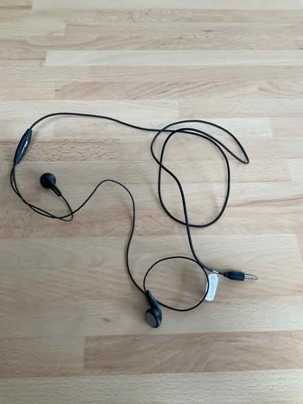 Photo of free Wired ear phones (Northcourt OX14) #1
