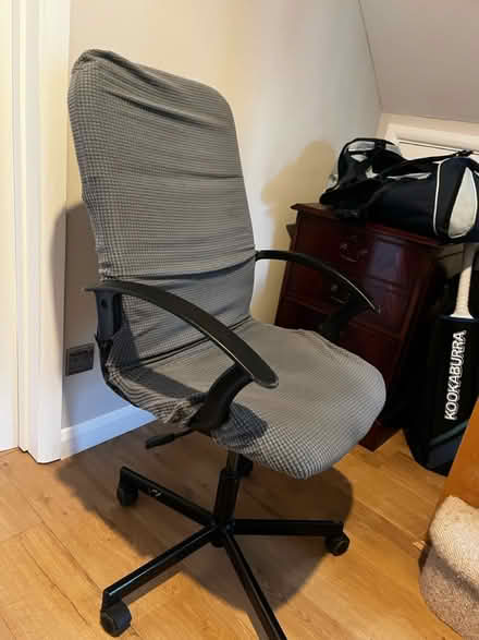 Photo of free Office chair (woking) #3